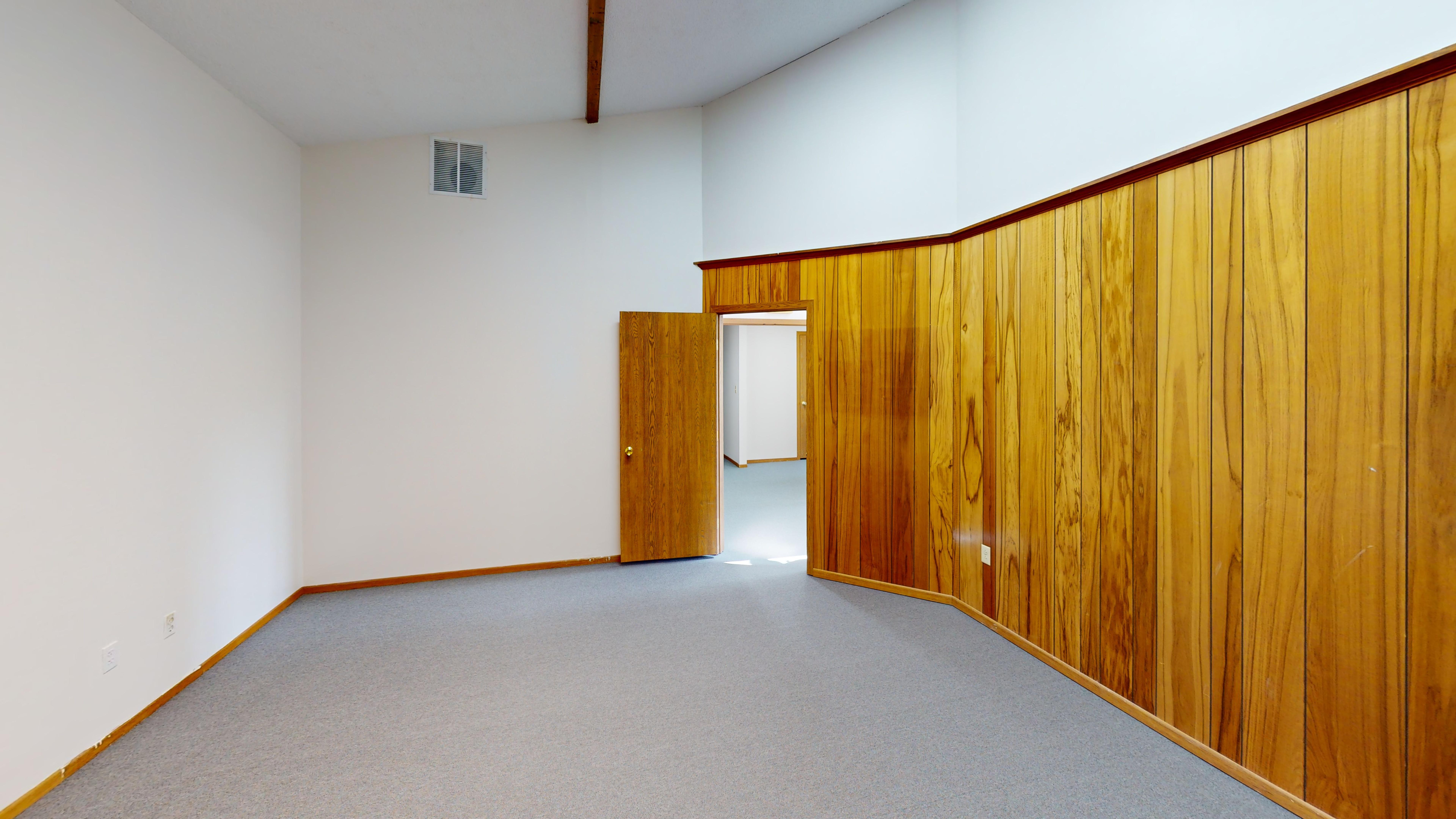 7332 Southern Blvd Boardman OH coworking space, conference room